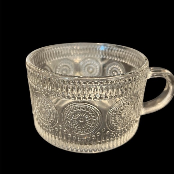 Set of 4 Glass Cups, lids and gold spoons with Beautiful Etched Designs - Picture 4 of 6